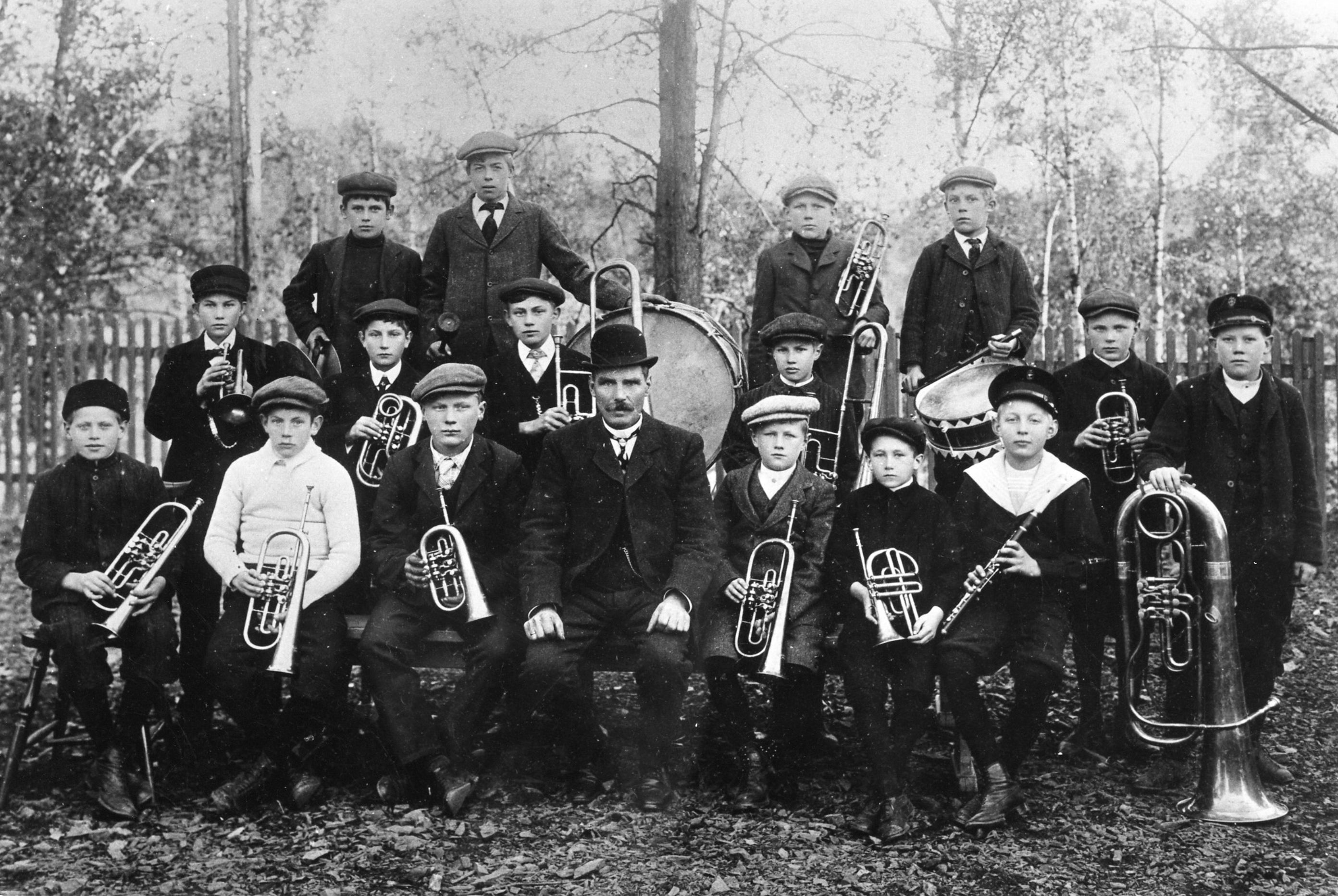 Lilleaker skoles musikkorps rundt 1909, samme året som det ble stiftet