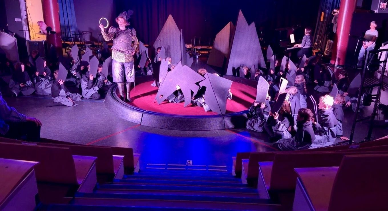 Nå lager vi Ringen på Lilleaker skole!